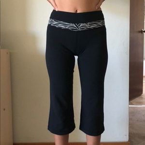 Lululemon cropped flared leggings